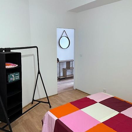 Le Colore- T2 Confortable Avec Vue Sur Nerac Exterior photo