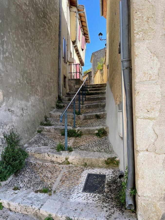 Le Colore- T2 Confortable Avec Vue Sur Nerac Exterior photo